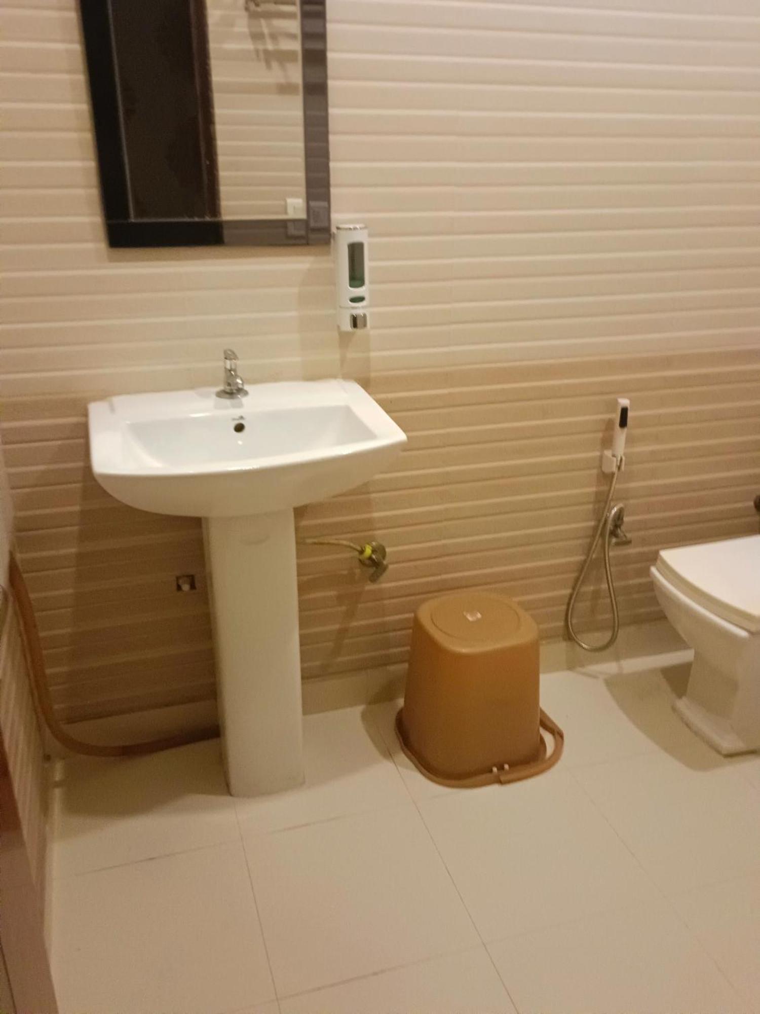 The Aura Grand Hotel & Banquet - A Unit Of Sitara Kollection Hotels Rohtak Екстер'єр фото
