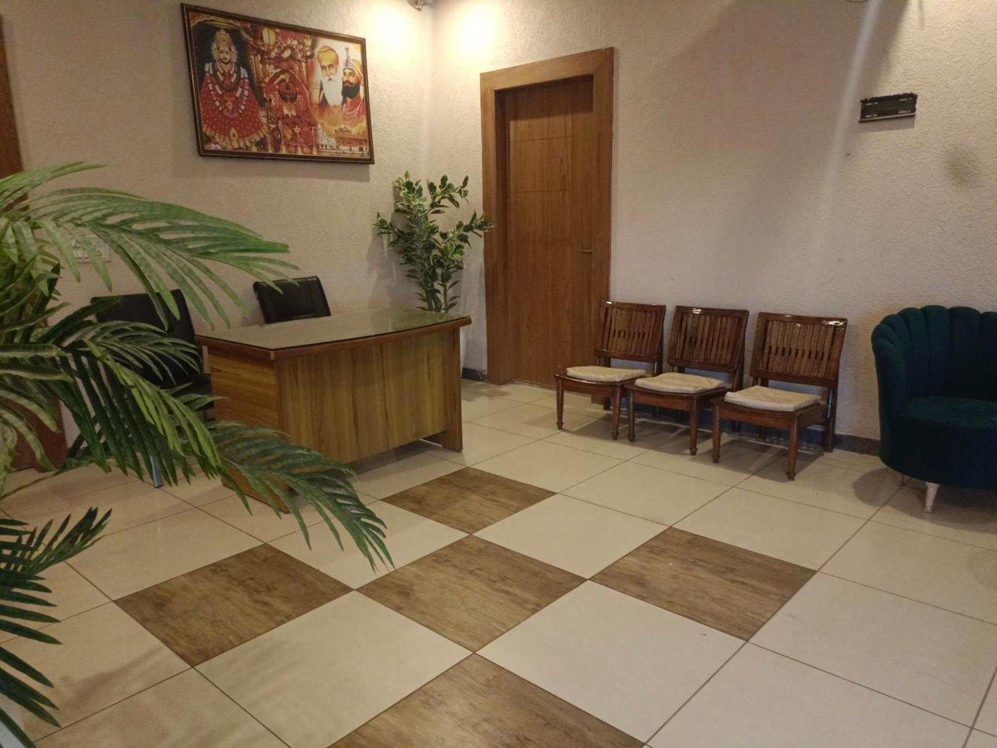 The Aura Grand Hotel & Banquet - A Unit Of Sitara Kollection Hotels Rohtak Екстер'єр фото