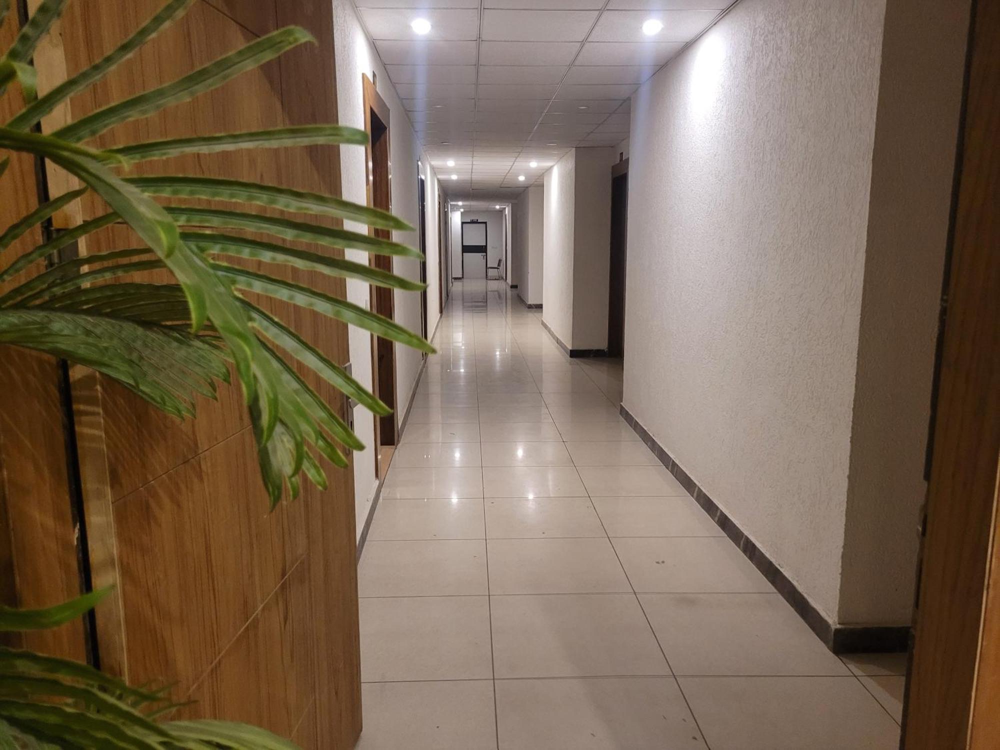 The Aura Grand Hotel & Banquet - A Unit Of Sitara Kollection Hotels Rohtak Екстер'єр фото